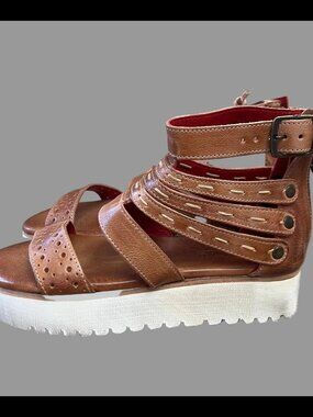 Bed Stu brown leather Artemia sandals, size 8, NEW IN BOX!
